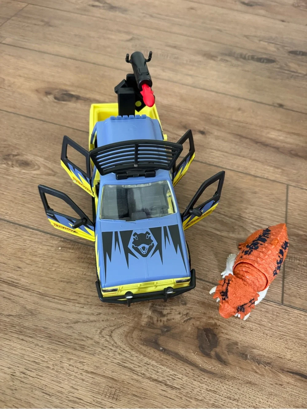 Jurassic Park dinosaur and car toys
